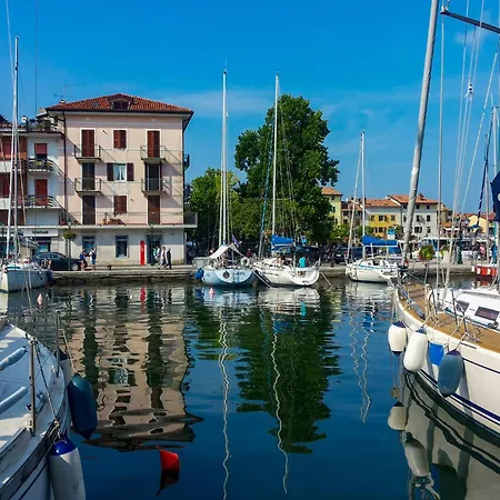 In 51892 * Bibione